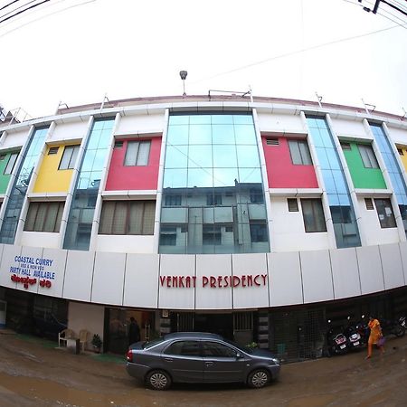 Hotel Venkat Presidency 班加罗尔 外观 照片