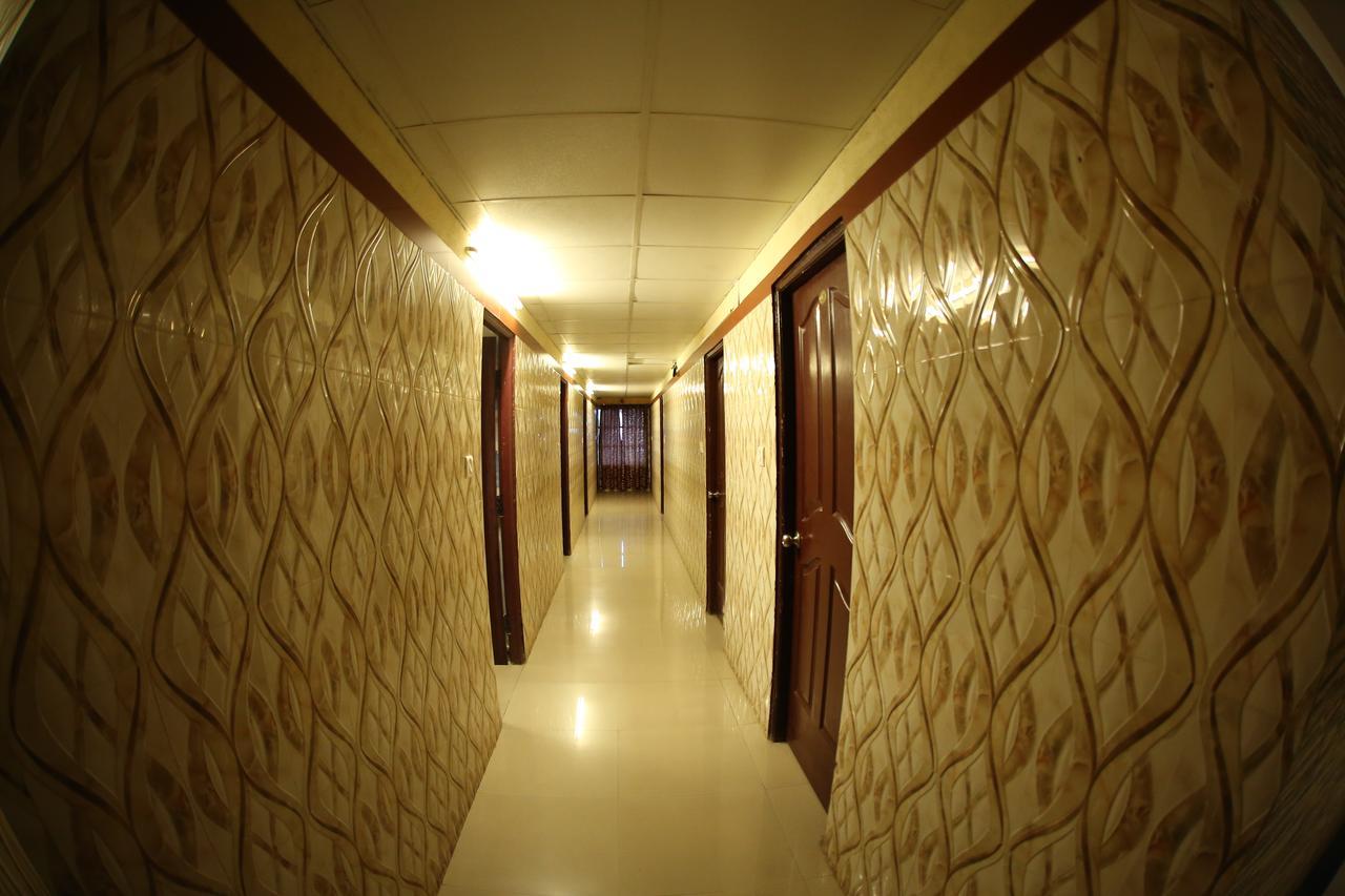 Hotel Venkat Presidency 班加罗尔 外观 照片