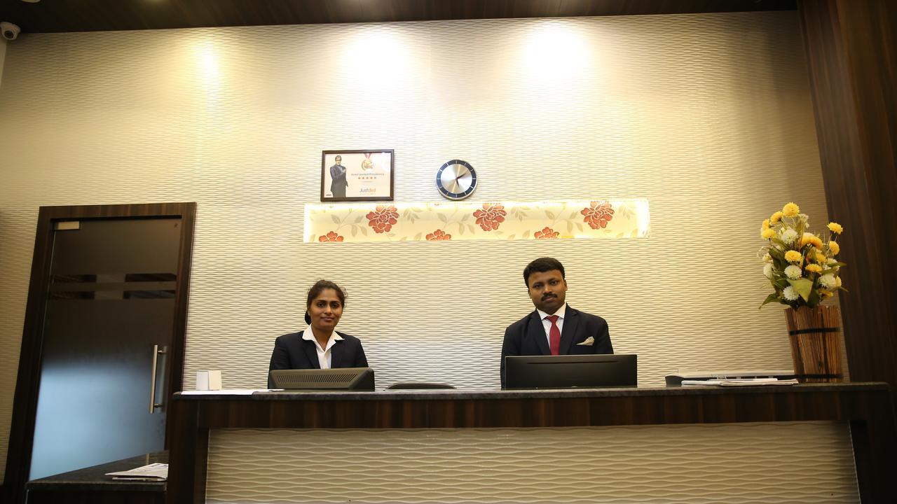 Hotel Venkat Presidency 班加罗尔 外观 照片